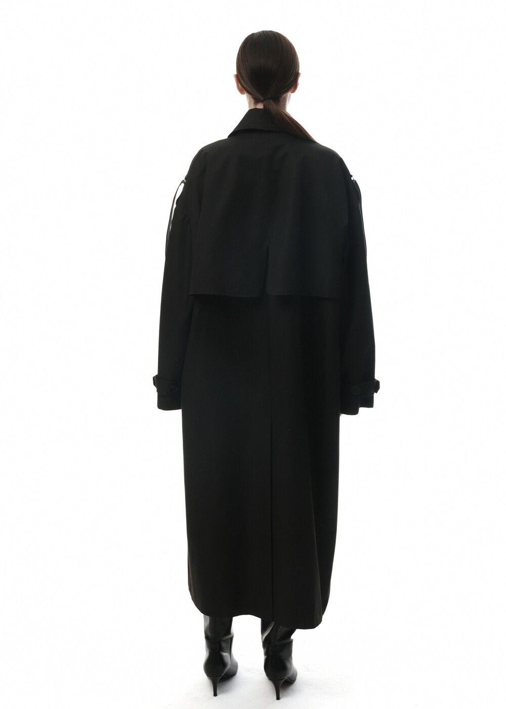 Trench coat in black